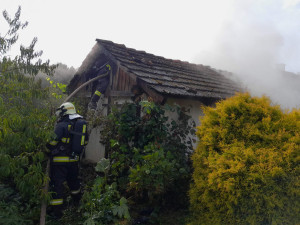 Hasiči vyjížděli poslední prázdninový víkend k 60 událostem. Loni jich řešili 30