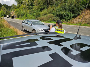 Policisté na poslední prázdninový víkend obsadili silnice. Zjistili přes tři sta přestupků