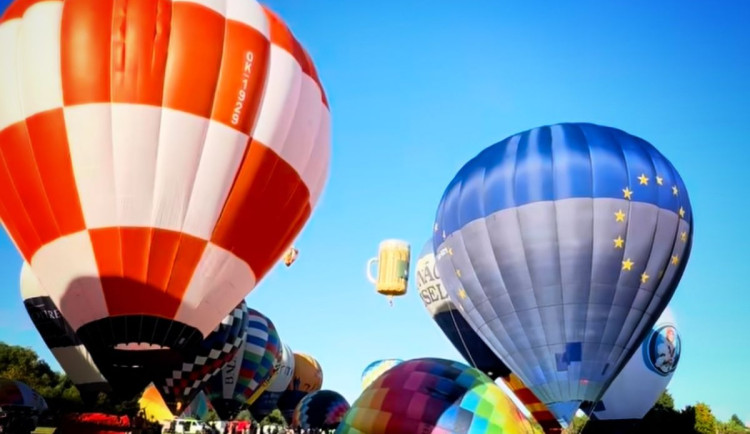 Víkend nabízí v Hradci Králové burčákobraní, Elišku, v sobotu i balónovou fiestu
