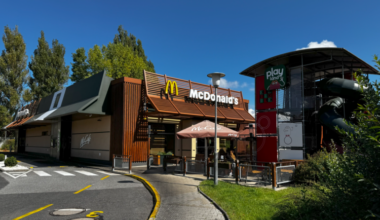 McDonald´s u OC Nisa v pondělí 15. září na dva měsíce zavírá. Čeká ho rekonstrukce