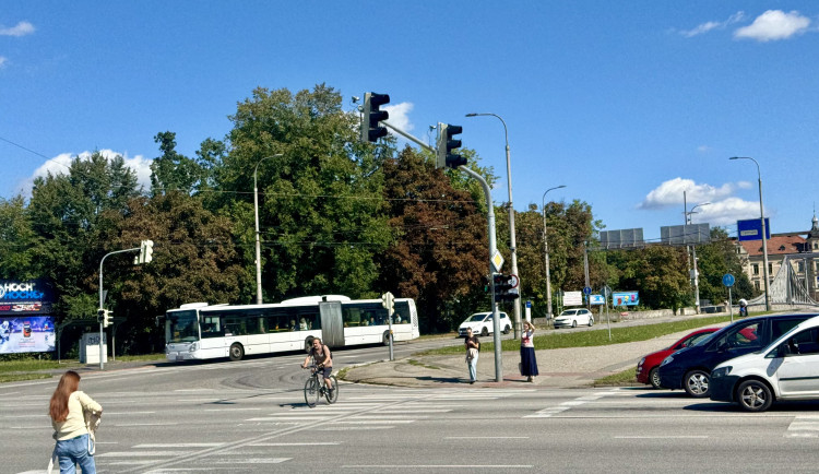 Konec jízdy na červenou, křižovatku u výstaviště začnou sledovat kamery