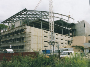 Stavba smíření, ve které sídlí knihovna i synagoga, slaví 25 let. Zůstává nadčasovou