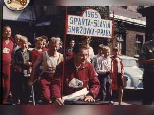 Trakařem ze Smržovky až na derby. Příběh bláznivé sázky po šedesáti letech ožil