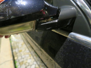 Žena nezvládla sjezd na koloběžce v Jablonci a narazila do auta. Nadýchala 1,74 promile