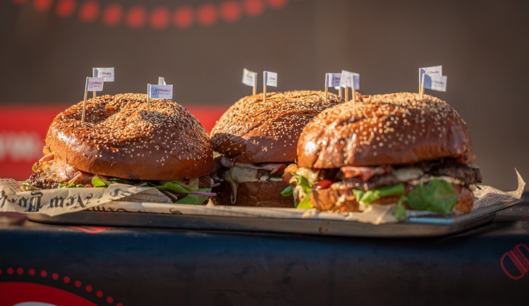 Burger Street Festival u Géčka: desítky burgerů a zábavná Fun zóna