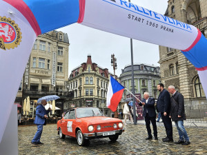 Stejně jako před 60 lety. V Liberci startovala Rallye Vltava, nechyběl ani tehdejší vítěz