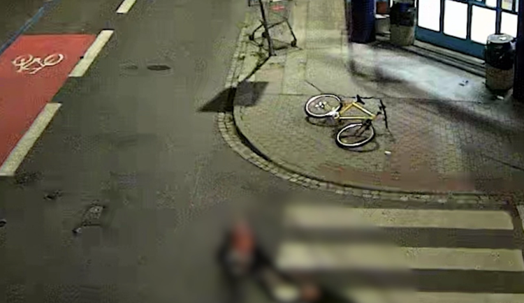 V Brně řádil brutální lupič, oběti vláčel po chodníku. Skončil v poutech