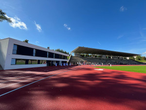 Atletický stadion prošel rekonstrukcí za 47 milionů. Přivítá juniorský šampionát