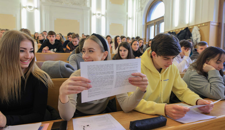 Na Západočeské univerzitě v Plzni začíná akademický rok pro třináct tisíc studentů