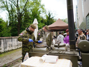 Army den v Liberci. Vojenská technika zaplní OC Nisa, nad městem proletí vrtulník