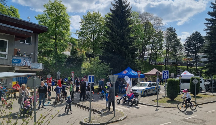 Čtvrťáci v Libereckém kraji opět získávají své první „řidičáky“