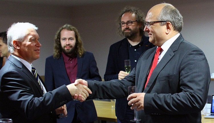 Miroslav Brzezina byl rektorem od roku 2018, kdy nahradil Zdeňka Kůse