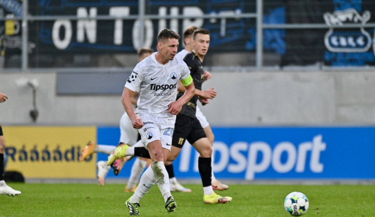 Slovan zvítězil v Hradci 3:2, o last minute gól se postaral Jan Mikula