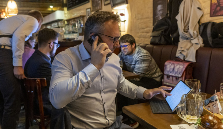 VOLBY 2025: Volby v Olomouckém kraji vyhrálo ANO, koalice ztratila. SPD přiznala neúspěch