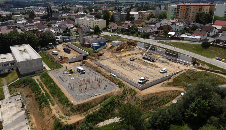 Lepší podmínky pro atletiku,  fotbal, tenis i volejbal. V Brodě vzniká nové hřiště