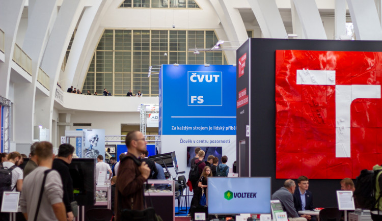 Basketbal nebo pivo s robotem? Blíží se Mezinárodní strojírenský veletrh v Brně