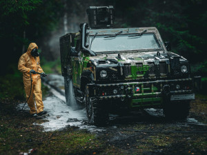 Unikátní cvičení vojáků u Mimoně. Pracovali s reálnými radioaktivními látkami