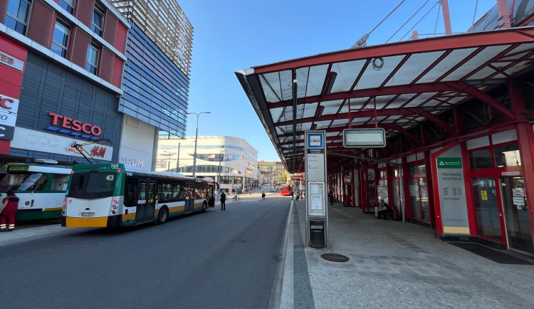 Fügnerka jako koncertní pódium? Pod hodinami zahraje pianista Ivo Kahánek