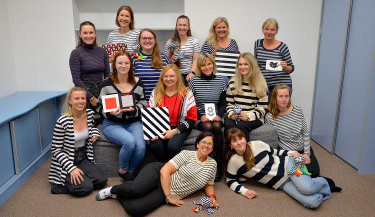 Vyjděte zítra v pruhovaném, vyzývá Centrum Lira. Podpoříte lidi se zrakovým postižením