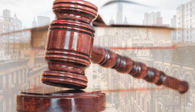 Ústavní soud zrušil zmrazení platů soudců pro rok 2025