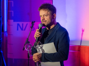 Kinaři ocenili v Novém Boru hvězdy českého filmu. Cenu si tam převzali Mádl či Pavelka