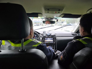 Policie opět využila ke kontrolám řidičů svůj autobus, pomohl odhalit 29 přestupků