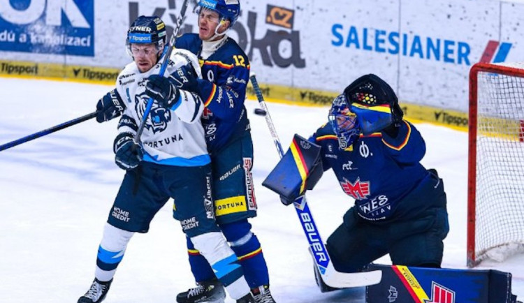 Tygři nezvládli třetí třetinu, v Budějovicích prohráli 2:4