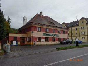 Inspektoři zavřeli kvůli špíně a hmyzu restauraci Myslivecké Zátiší v Raspenavě