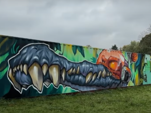 Street art ozdobil v Chrastavě nevzhledné hasičské kontejnery, město ušetřilo