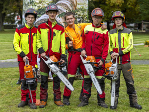 Frýdlantský park hostí soutěž středoškolských týmů Jizerský dřevorubec