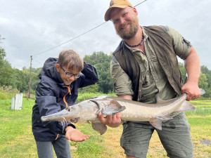 Výlov jesetera pod Lemberkem.