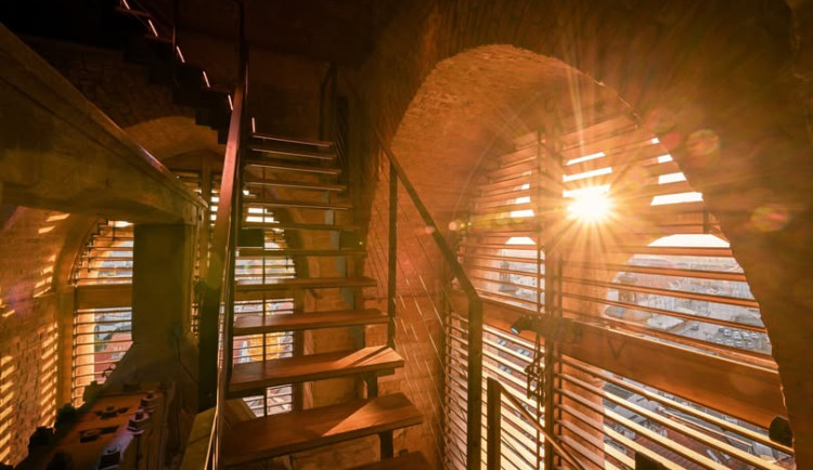 V Hradci o víkendu zažijeme svítání na Bílé věži, rugby, dýňování, Bajaju i hokej