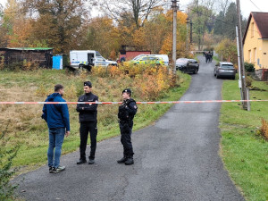 Z dvojnásobné vraždy ve Smržovce je podezřelý 81letý senior, zbraň držel nelegálně