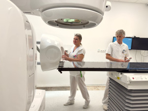 Liberecká nemocnice uvádí do provozu nový přístroj na léčbu rakoviny, čeká ještě dva