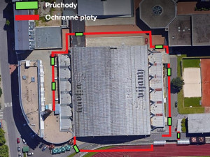 Kolem Svijanské Arény jsou instalovány ochranné ploty, zatím je v provozu