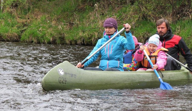 Teplou Vltavu splulo letos kvůli nedostatku vody nejméně lodí za poslední roky