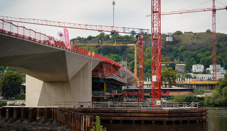 Praha bude mít šest nových tramvajových tratí, přes Dvorecký most pojedou dvě linky