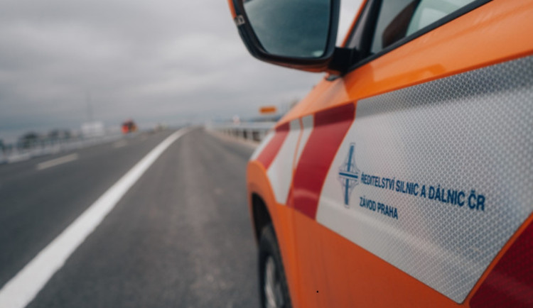 Policie zasahuje u Ředitelství silnic a dálnic v Hradci Králové a na pražském Kačerově