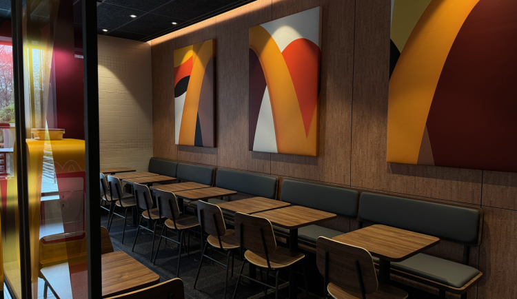 McDonald´s u OC Nisa otevře po rekonstrukci v pátek 21. listopadu v 7 hodin ráno