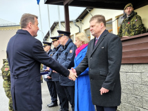 Záchrana života nebo služba pacientům. Hejtman vyznamenal zdravotníky, hasiče i civilisty