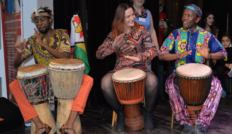 V Hradci se během Setkání národů potká svět pod jednou střechou