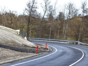 Obnova silnice u Benešova u Semil je hotová. Šlo o jeden z největších silničních projektů kraje