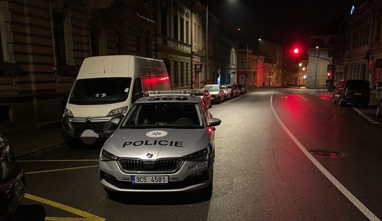 Konflikt mezi spolubydlícími skončil pobodáním. Případ řeší kriminalisté