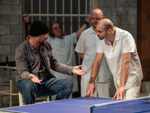 V Malém divadle bude mít dnes premiéru slavné drama Přelet nad kukaččím hnízdem