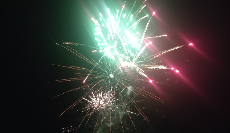 MAPA: Pravidla pro odpalování ohňostroje jsou přísnější. Zákaz platí i kolem zoo