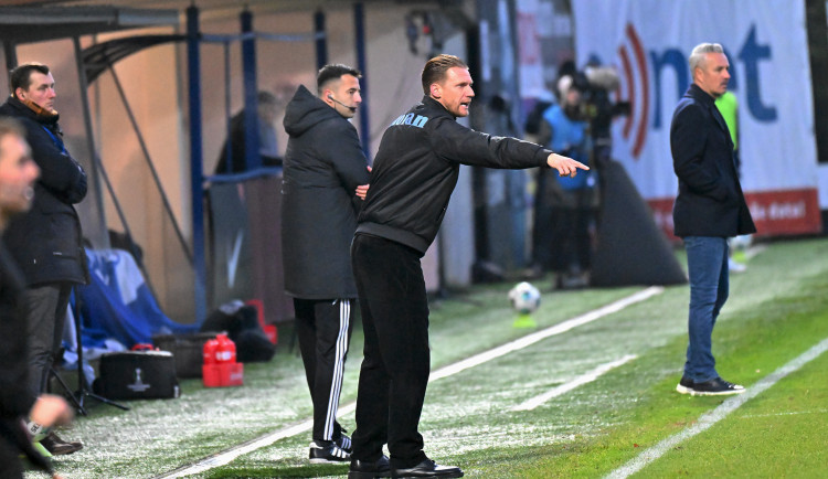 Dohra duelu Slovanu s Olomoucí. Strkanice i vyjádření majitele k prodeji opor