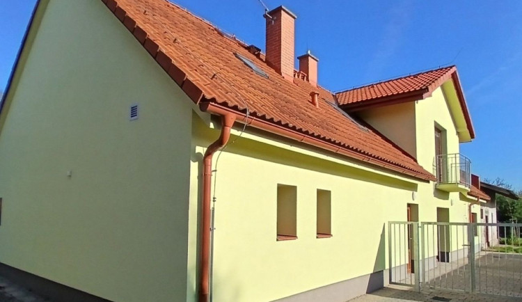 Bývalá hájenka ve Svinarech píše novou kapitolu a ta zní Chráněné bydlení