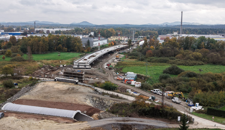 Příprava silnice 9 běží dál. Dokončení obchvatu je nesmírně důležité, říká starostka