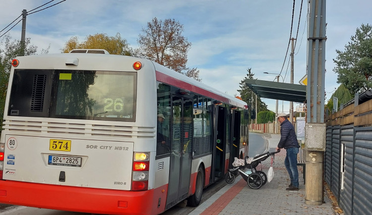 Lhota se dočkala nové kanalizace, osvětlení i zastávky MHD za 34 milionů