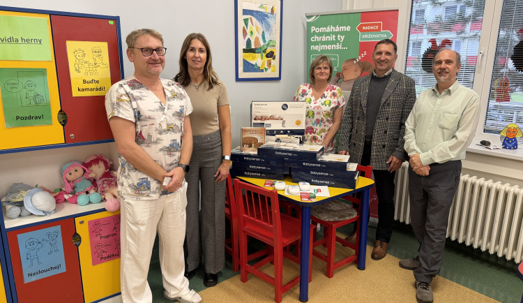 Nové monitory dechu v přerovské nemocnici. Ochrání život novorozenců